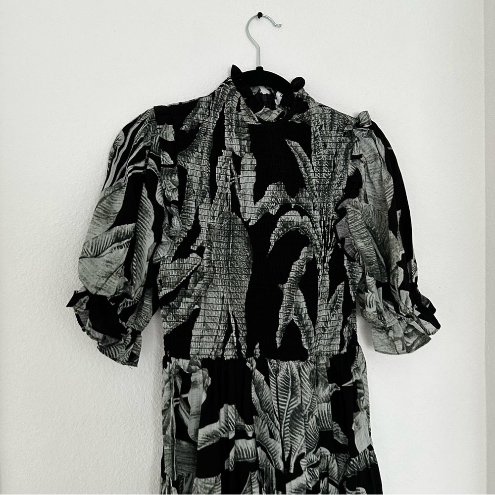 Elliott Los Smocked Mini Dress Mock Neck Black Palm Print Size Small Women’s - Picture 3 of 13